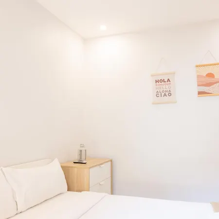 Appartamento Lapa Charm With Patio Lisbona
